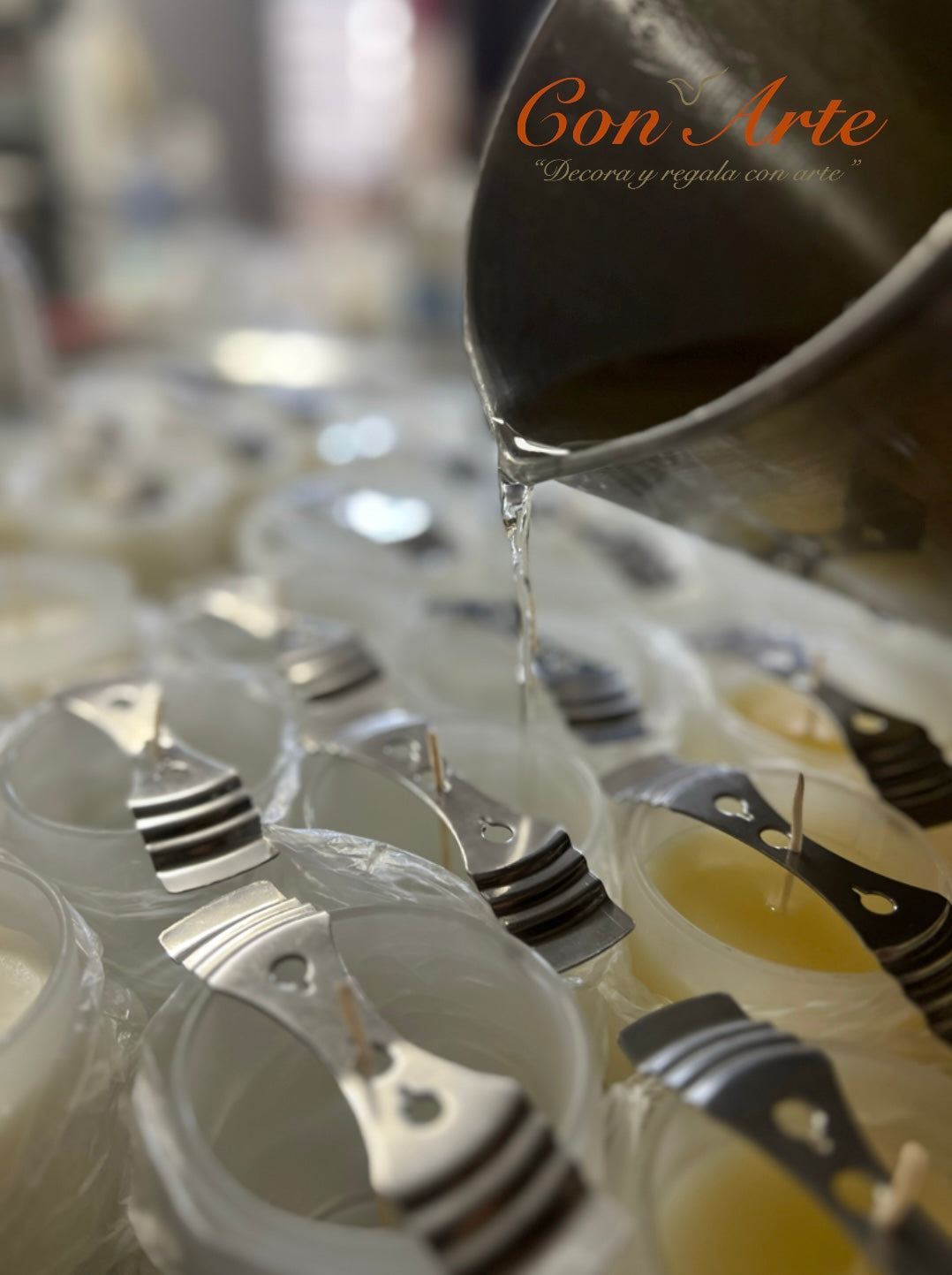 Hand Poured Aromatic Candles