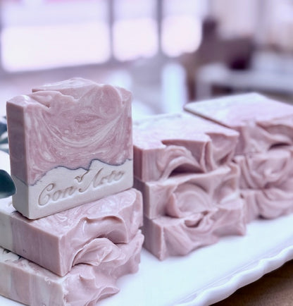 Salted ( Cabo Rojo Sea Salt + Coconut + Pink Kaolyn)